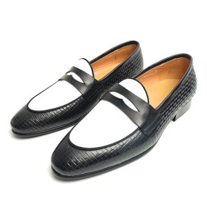 Casual Loafers in Black and White-Stylish